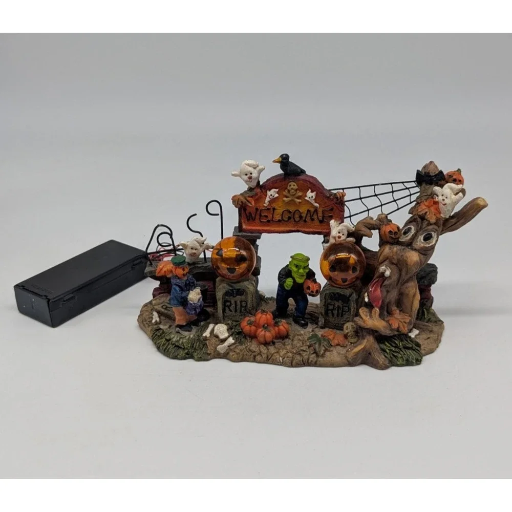 Vtg Spooky Hollow Ghost Town Lighted Gateway Porcelain Halloween Village Welcome